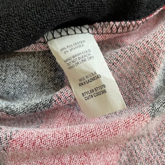 SWEET LOVELY - long sleeved tunic style sweater- black/red plaid NWT -Sz L - Picture 3 of 10